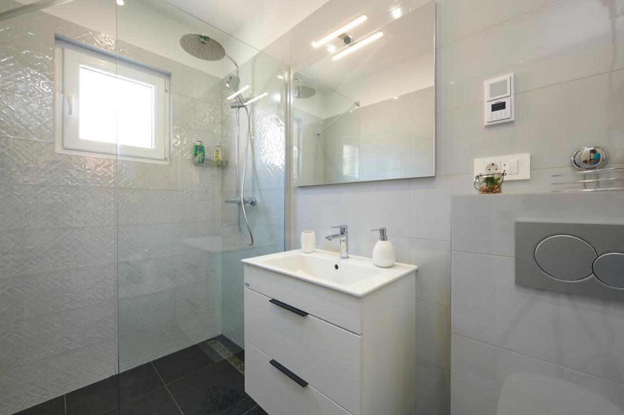Apartments Marija Trogir Exterior photo