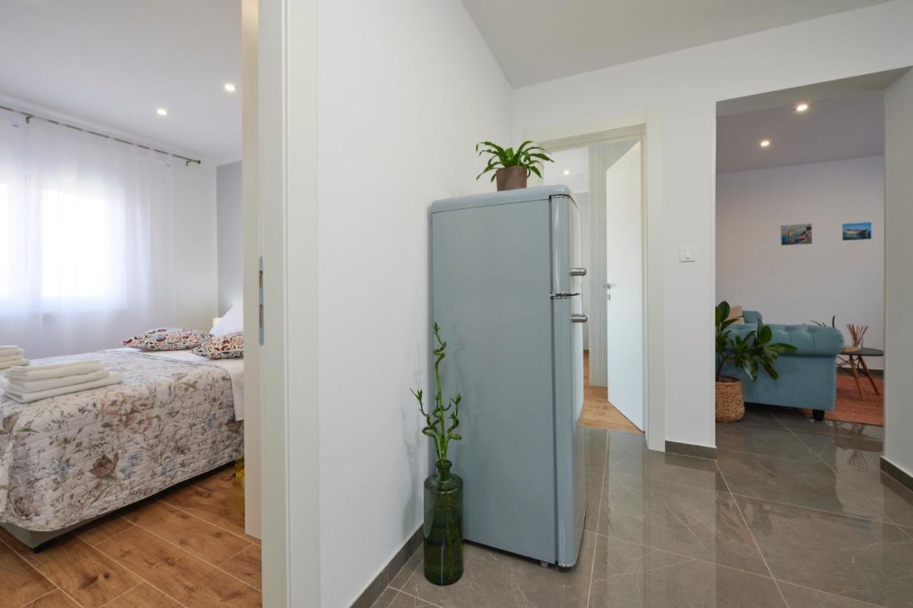 Apartments Marija Trogir Exterior photo